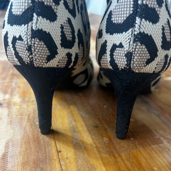 MIA Saddie Leopard Print Stretch Fabric Bootie - Picture 11 of 16